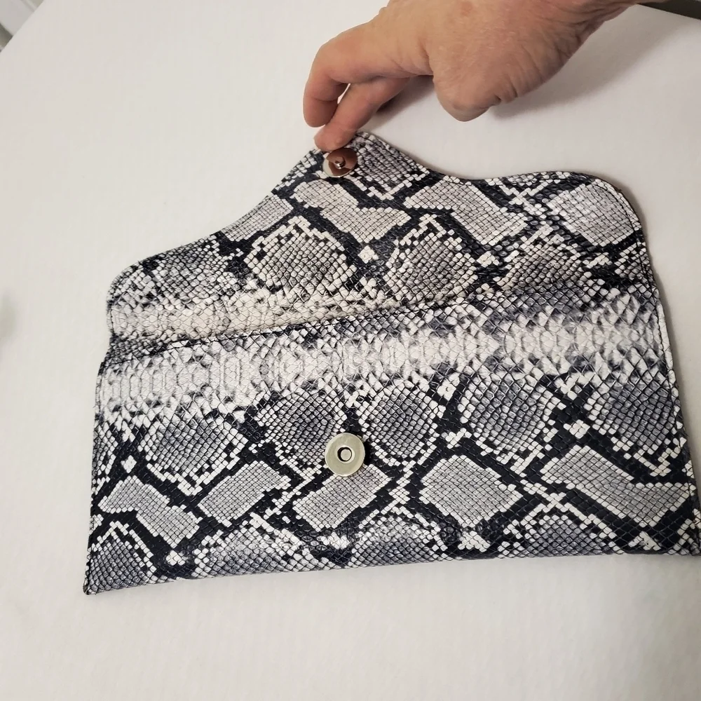 JJ Winters Black Gray White Snakeprint Clutch, Snap Close